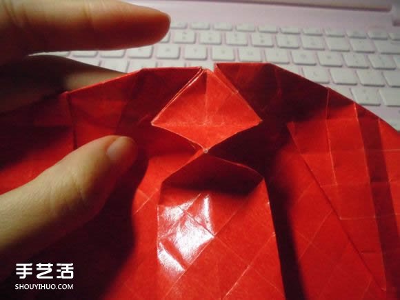 接吻魚愛心折紙圖解 超復(fù)雜桃心的折法過程 -  itrip.net.cn