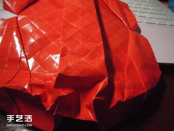 接吻魚愛心折紙圖解 超復(fù)雜桃心的折法過程 -  itrip.net.cn
