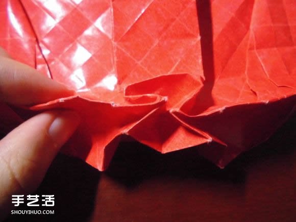 接吻魚愛心折紙圖解 超復(fù)雜桃心的折法過程 -  itrip.net.cn