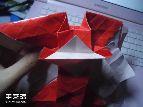 接吻魚愛心折紙圖解 超復(fù)雜桃心的折法過程 -  itrip.net.cn