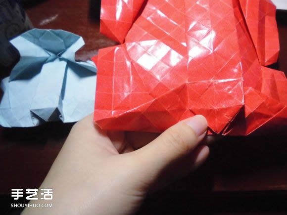 接吻魚愛心折紙圖解 超復(fù)雜桃心的折法過程 -  itrip.net.cn