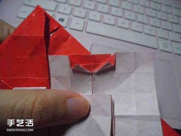 接吻魚愛心折紙圖解 超復(fù)雜桃心的折法過程 -  itrip.net.cn
