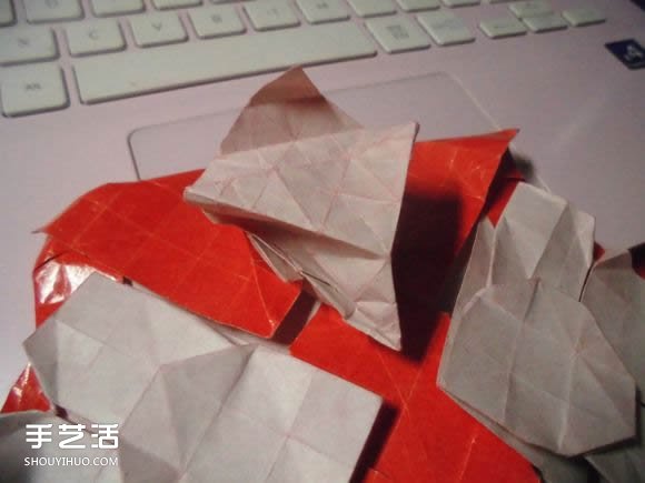 接吻魚愛心折紙圖解 超復(fù)雜桃心的折法過程 -  itrip.net.cn