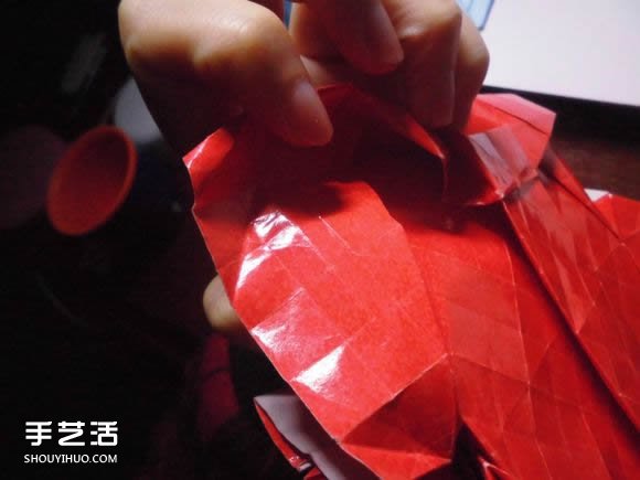 接吻魚愛心折紙圖解 超復(fù)雜桃心的折法過程 -  itrip.net.cn