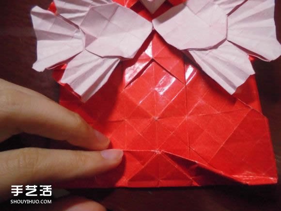 接吻魚愛心折紙圖解 超復(fù)雜桃心的折法過程 -  itrip.net.cn