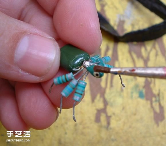 電路板電子元件變廢為寶 DIY手工制作小蜘蛛 -  itrip.net.cn