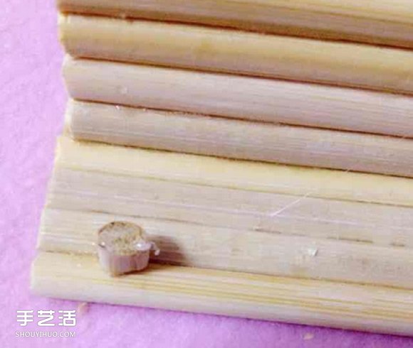 一次性筷子手工制作帶扶手椅子的方法圖解 -  itrip.net.cn