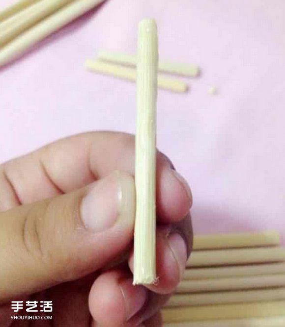 一次性筷子手工制作帶扶手椅子的方法圖解 -  itrip.net.cn