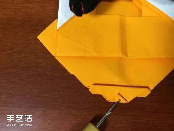 怎么折跑車的教程 手工跑車折紙方法圖解 -  itrip.net.cn
