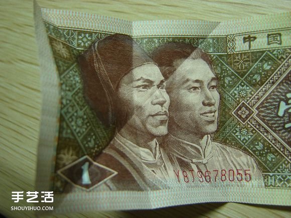 紙幣折紙照相機(jī)圖解 美金折相機(jī)的折法詳解 -  itrip.net.cn