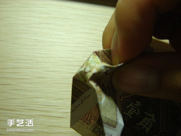 紙幣折紙照相機(jī)圖解 美金折相機(jī)的折法詳解 -  itrip.net.cn