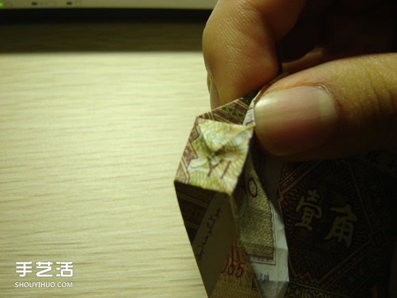紙幣折紙照相機(jī)圖解 美金折相機(jī)的折法詳解 -  itrip.net.cn