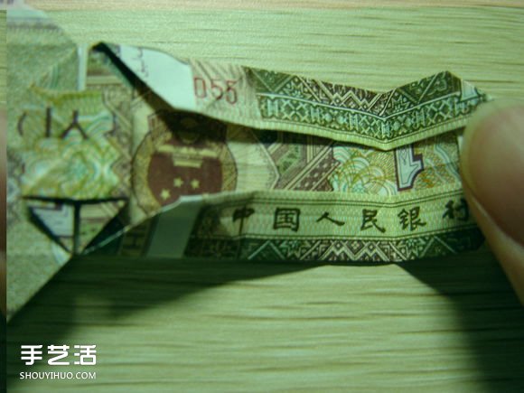 紙幣折紙照相機(jī)圖解 美金折相機(jī)的折法詳解 -  itrip.net.cn