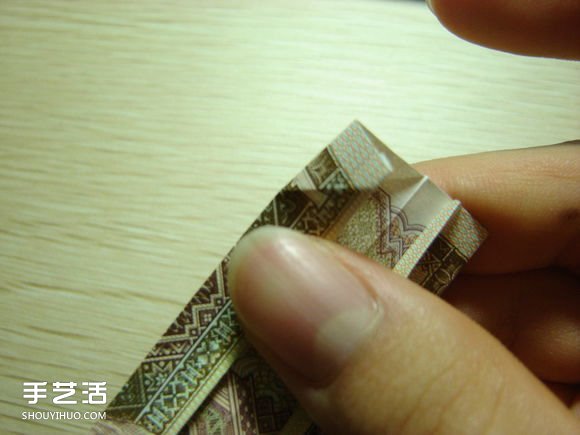 紙幣折紙照相機(jī)圖解 美金折相機(jī)的折法詳解 -  itrip.net.cn