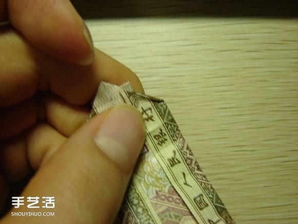 紙幣折紙照相機(jī)圖解 美金折相機(jī)的折法詳解 -  itrip.net.cn