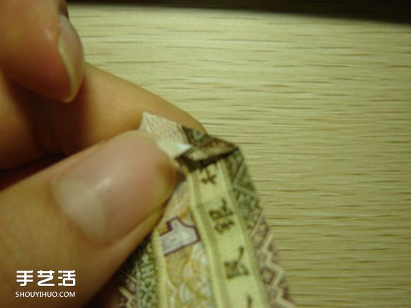 紙幣折紙照相機(jī)圖解 美金折相機(jī)的折法詳解 -  itrip.net.cn