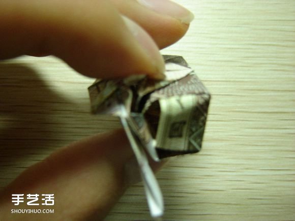 紙幣折紙照相機(jī)圖解 美金折相機(jī)的折法詳解 -  itrip.net.cn