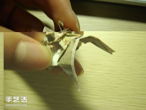 紙幣折紙照相機(jī)圖解 美金折相機(jī)的折法詳解 -  itrip.net.cn