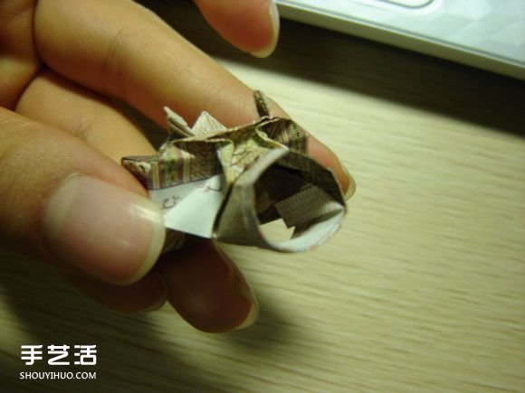 紙幣折紙照相機(jī)圖解 美金折相機(jī)的折法詳解 -  itrip.net.cn