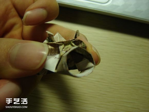 紙幣折紙照相機(jī)圖解 美金折相機(jī)的折法詳解 -  itrip.net.cn