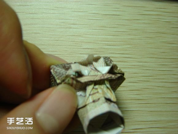 紙幣折紙照相機(jī)圖解 美金折相機(jī)的折法詳解 -  itrip.net.cn