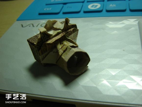 紙幣折紙照相機(jī)圖解 美金折相機(jī)的折法詳解 -  itrip.net.cn