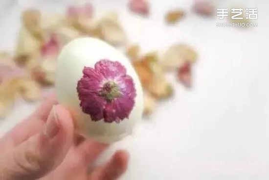 復(fù)活節(jié)押花彩蛋簡(jiǎn)單DIY 自制押花彩蛋的方法 -  itrip.net.cn