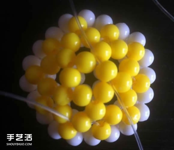 串珠手工藝品制作教程：孵化的小雞 -  itrip.net.cn