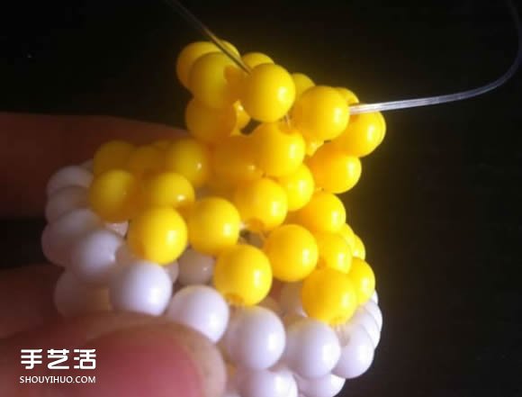 串珠手工藝品制作教程：孵化的小雞 -  itrip.net.cn