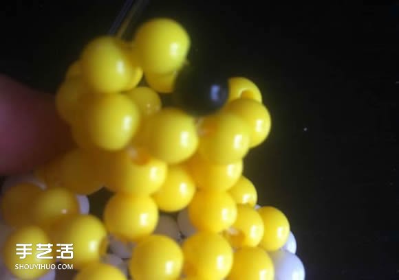 串珠手工藝品制作教程：孵化的小雞 -  itrip.net.cn