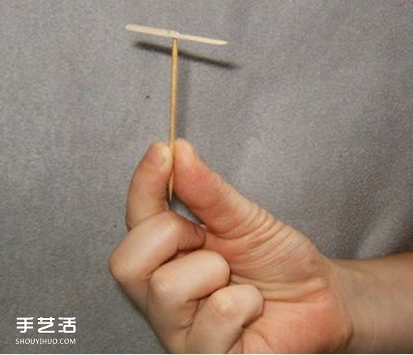 簡易竹蜻蜓的制作方法 雪糕棍做竹蜻蜓的教程 -  itrip.net.cn