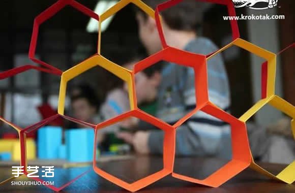 趣味十足的卡紙積木DIY 搭建出各種建筑模型 -  itrip.net.cn