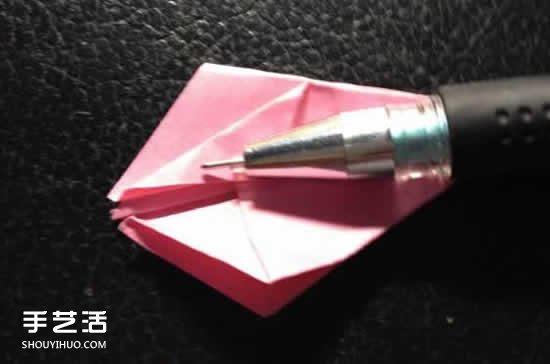 百合花怎么折圖解教程 折百合花的過程實(shí)拍 -  itrip.net.cn