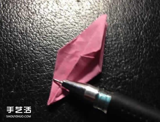百合花怎么折圖解教程 折百合花的過程實(shí)拍 -  itrip.net.cn
