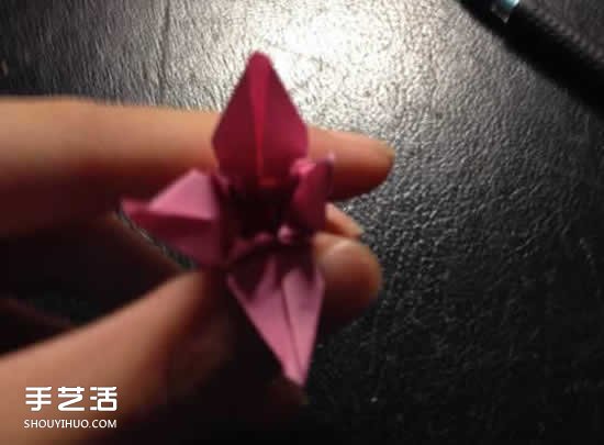百合花怎么折圖解教程 折百合花的過程實(shí)拍 -  itrip.net.cn