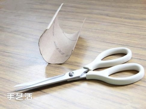 幼兒園望遠(yuǎn)鏡的制作教程 卷紙筒做望遠(yuǎn)鏡玩具 -  itrip.net.cn