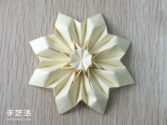 八瓣花的折法圖解教程 折紙八瓣花的過程步驟 -  itrip.net.cn
