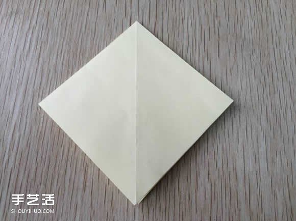 八瓣花的折法圖解教程 折紙八瓣花的過程步驟 -  itrip.net.cn