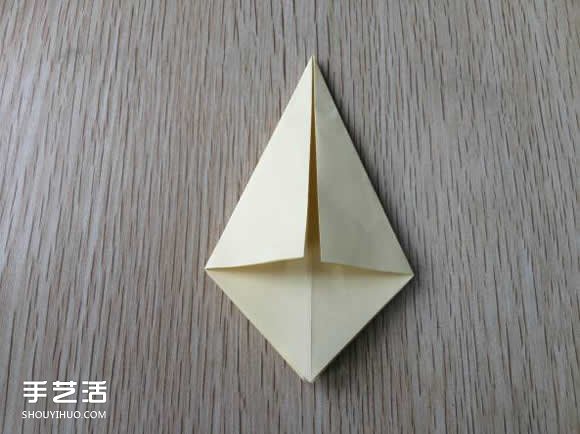 八瓣花的折法圖解教程 折紙八瓣花的過程步驟 -  itrip.net.cn