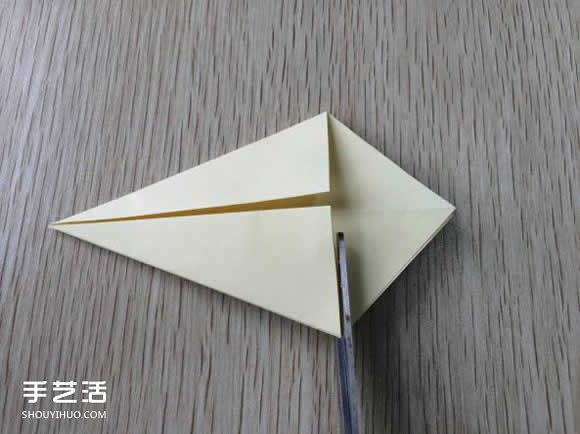 八瓣花的折法圖解教程 折紙八瓣花的過程步驟 -  itrip.net.cn