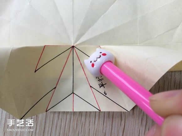 八瓣花的折法圖解教程 折紙八瓣花的過程步驟 -  itrip.net.cn