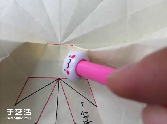 八瓣花的折法圖解教程 折紙八瓣花的過程步驟 -  itrip.net.cn