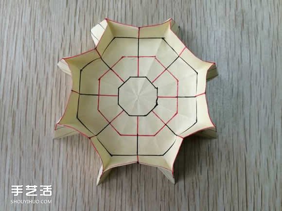 八瓣花的折法圖解教程 折紙八瓣花的過程步驟 -  itrip.net.cn