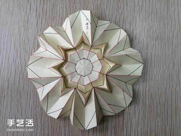 八瓣花的折法圖解教程 折紙八瓣花的過程步驟 -  itrip.net.cn