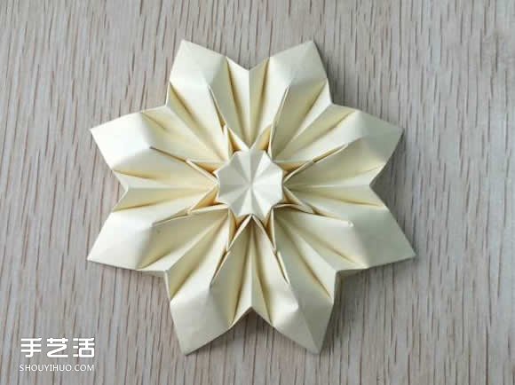 八瓣花的折法圖解教程 折紙八瓣花的過程步驟 -  itrip.net.cn