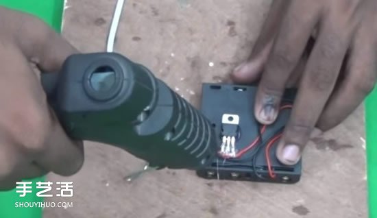 自制手機(jī)充電寶的教程 手機(jī)充電器DIY圖解步驟 -  itrip.net.cn