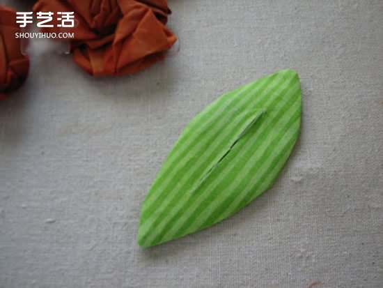 不織布玫瑰花制作圖解 手工布藝玫瑰花的做法 -  itrip.net.cn
