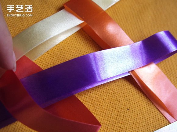 彩帶風(fēng)鈴制作圖解：星星/絲星蝶/圓環(huán)圈/燈籠 -  itrip.net.cn