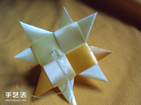 彩帶風(fēng)鈴制作圖解：星星/絲星蝶/圓環(huán)圈/燈籠 -  itrip.net.cn