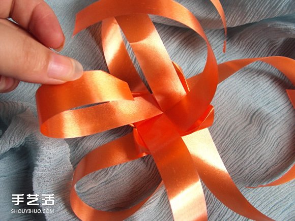 彩帶風(fēng)鈴制作圖解：星星/絲星蝶/圓環(huán)圈/燈籠 -  itrip.net.cn